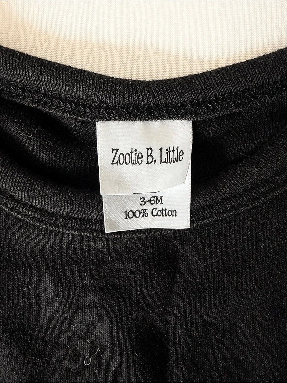 Zootie B. Little Black & Red RuffleButts Baby Girl Onesie – Size 3–6 Months